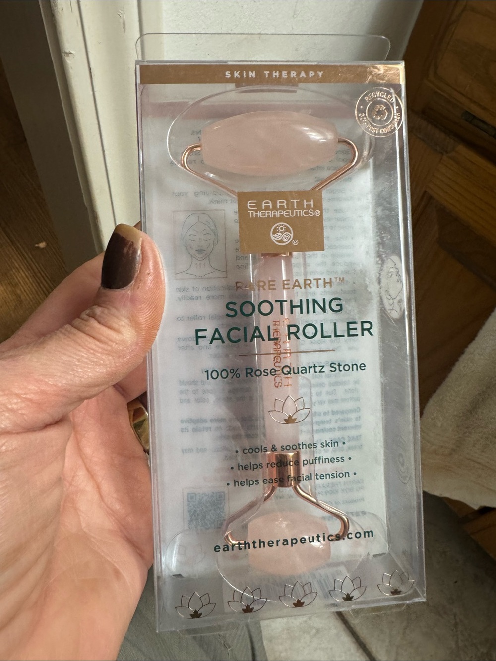 Earth Therapeutics Rose Quartz Soothing Facial Roller 100% Stone